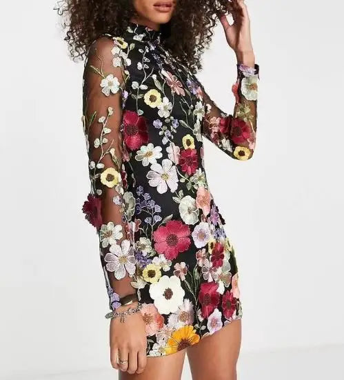 Blumenkleid Birgit: dreidimensionales Design für festliche Events