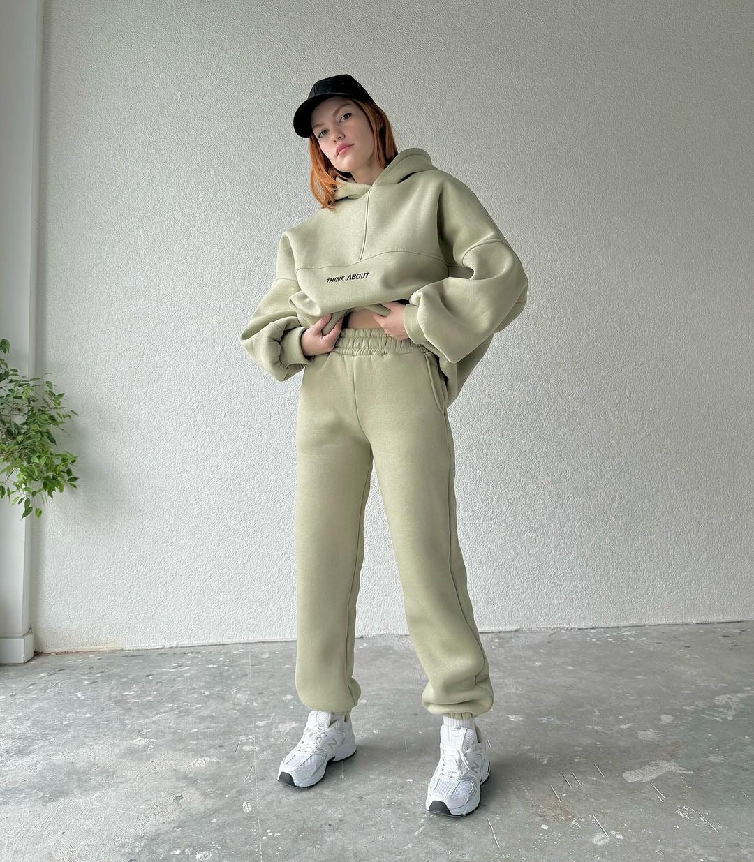 Elarova | Damen bequemer Hoodie mit weitem Schnitt und praktischen Kängurutaschen