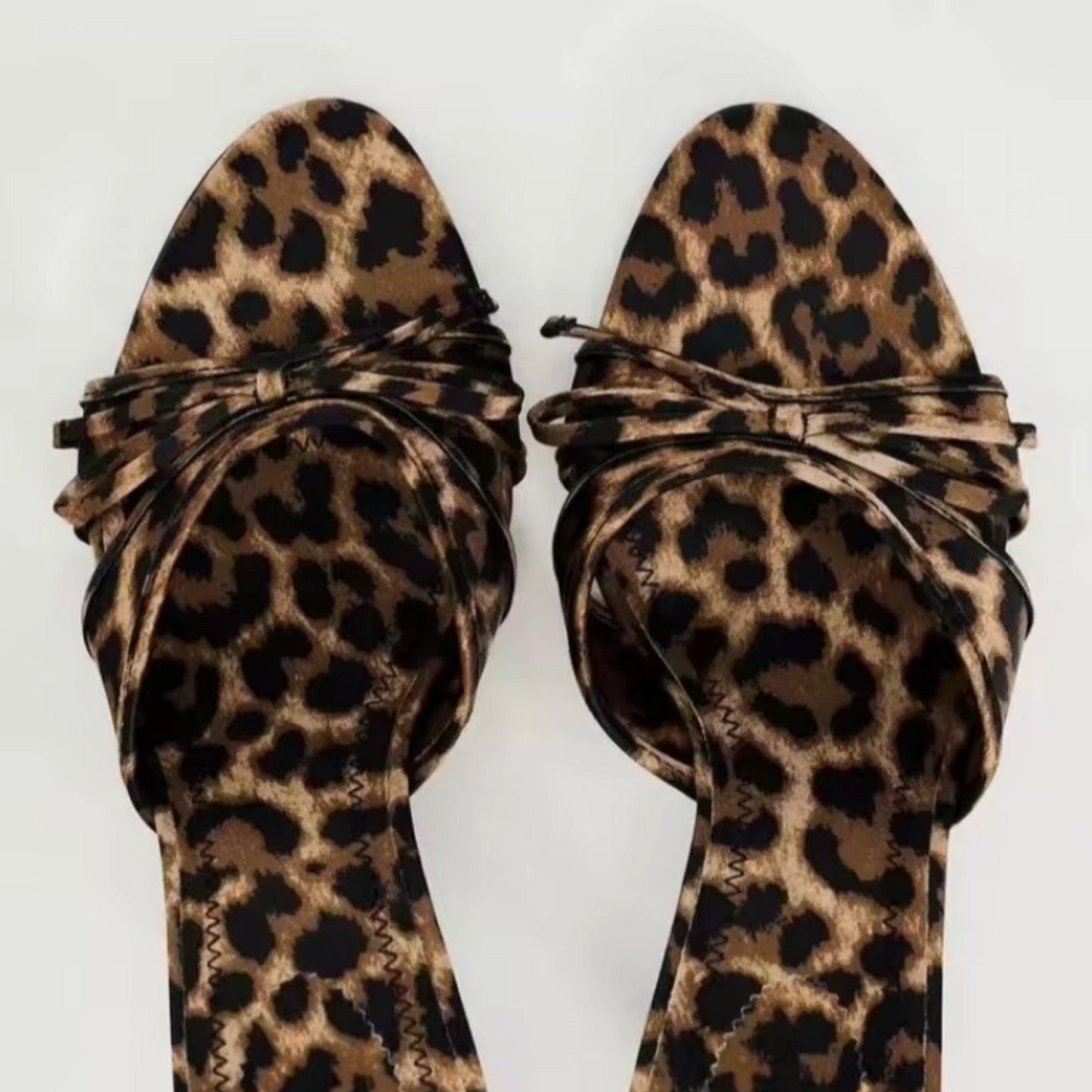 Elarova | High-Heeled Slippers mit Leopardenmuster
