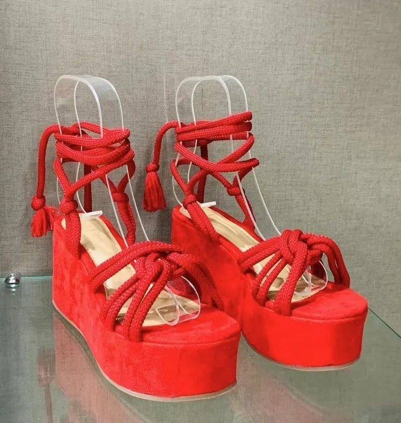 Elarova | Stilvolle Keilabsatzsandalen