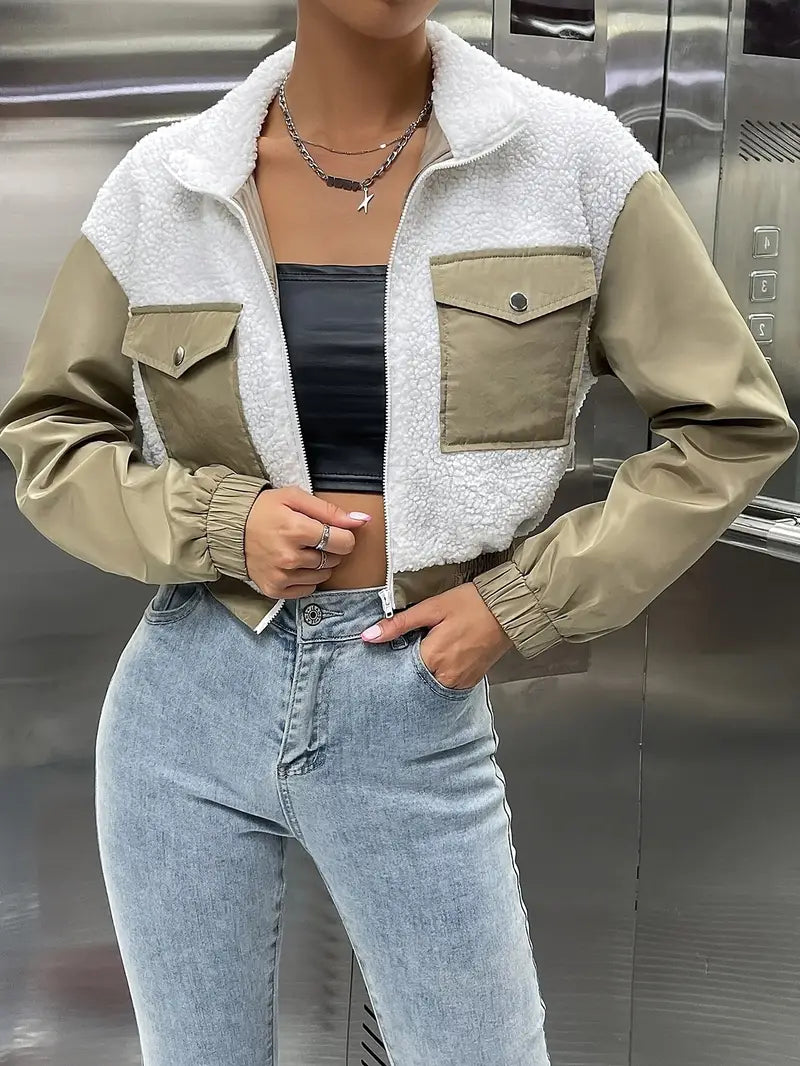 Elegante Teddyjacke mit Farbblock-Patchwork, Reißverschluss und Pattentasche von Shisara