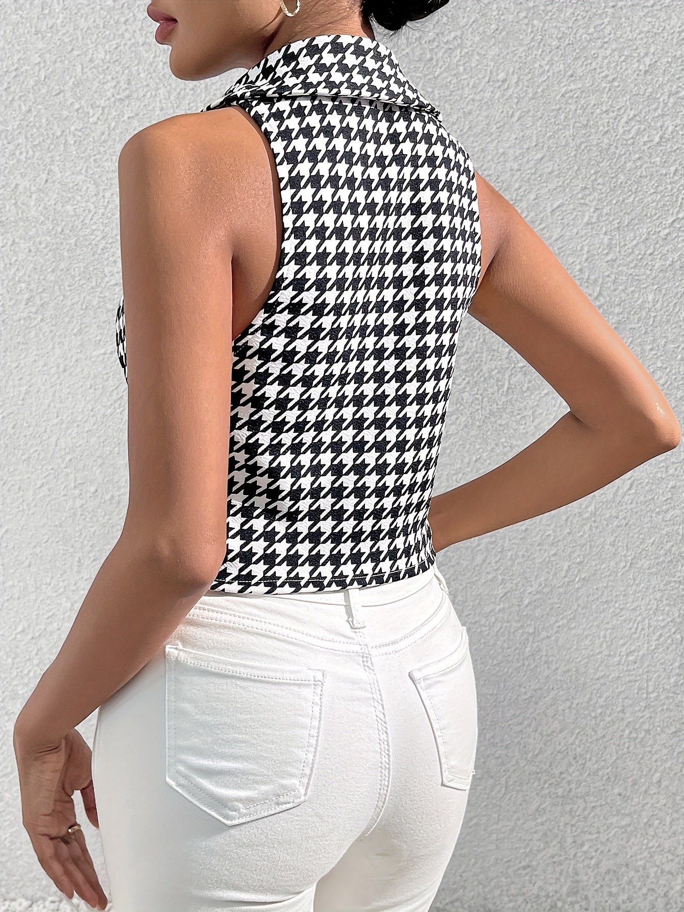 HoundVogue™ – Ärmellose Damen Weste mit elegantem Hahnentritt-Muster