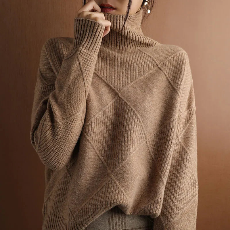 Layla™ GEWIRKTE TURTLENECK