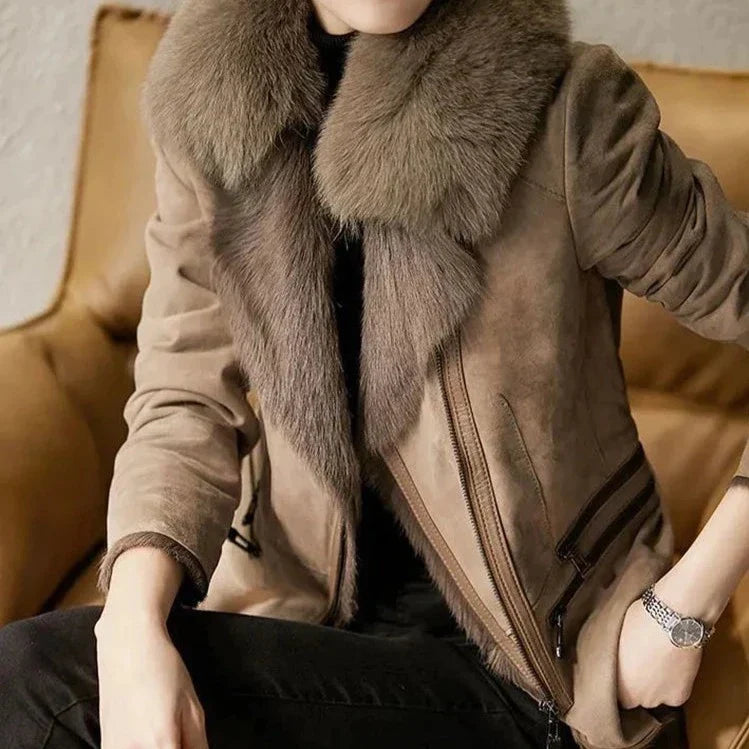 ShearGlam™ – Elegante Lammfelljacke mit Pelzkragen fur Damen