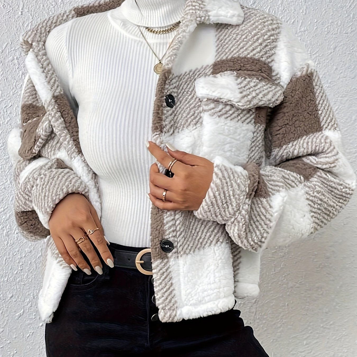TeddyEase™ – Flauschige Damen Teddyjacke mit Knöpfen