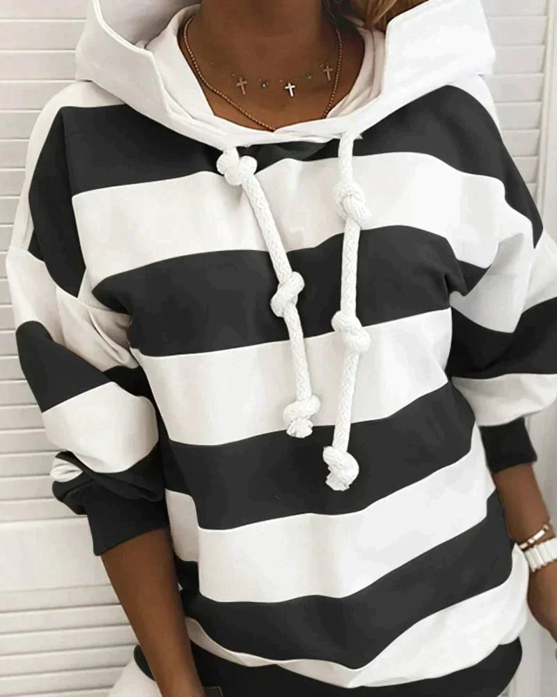 Trendiger Damen-Hoodie von Emma mit Streifen