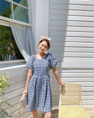 Damenkleid Karree Ausschnitt Puffärmel Modern