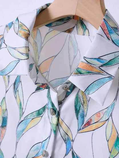 Damenbluse Modern mit Abstraktem Muster und Knöpfen