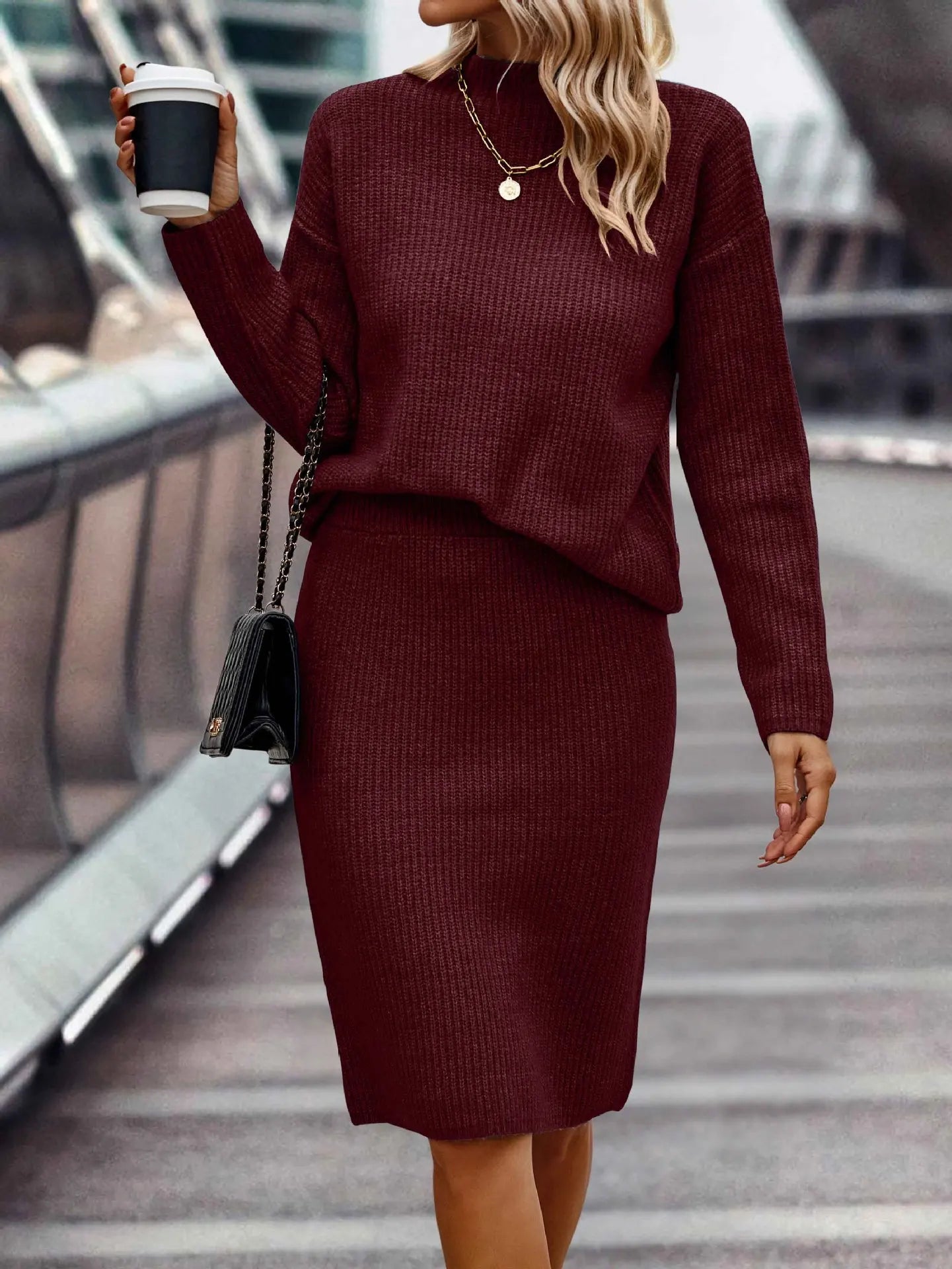 Amoura - Elegantes Pullover-Rock-Set für kühle Tage