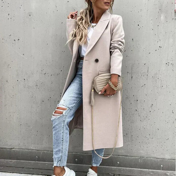 Avelena: Luxurious Tweed Jacket with Plaid Design