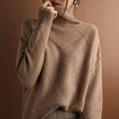 Bequemer, locker sitzender Rollkragenpullover