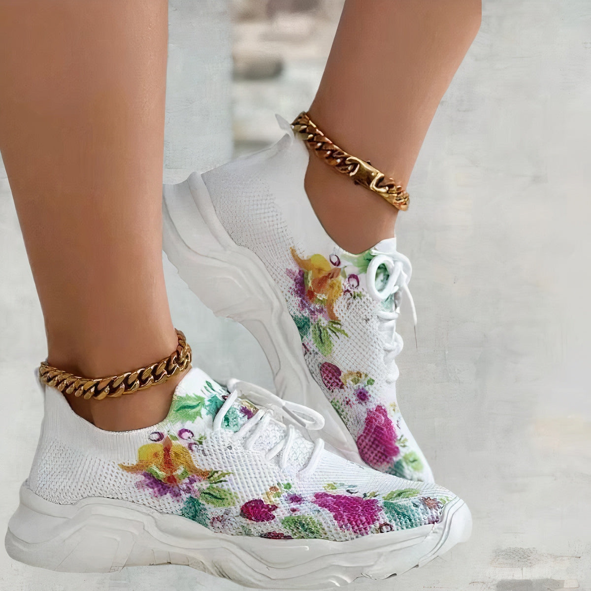 Blumenmuster-Schnürschuhe von Sika - Orthopädisch