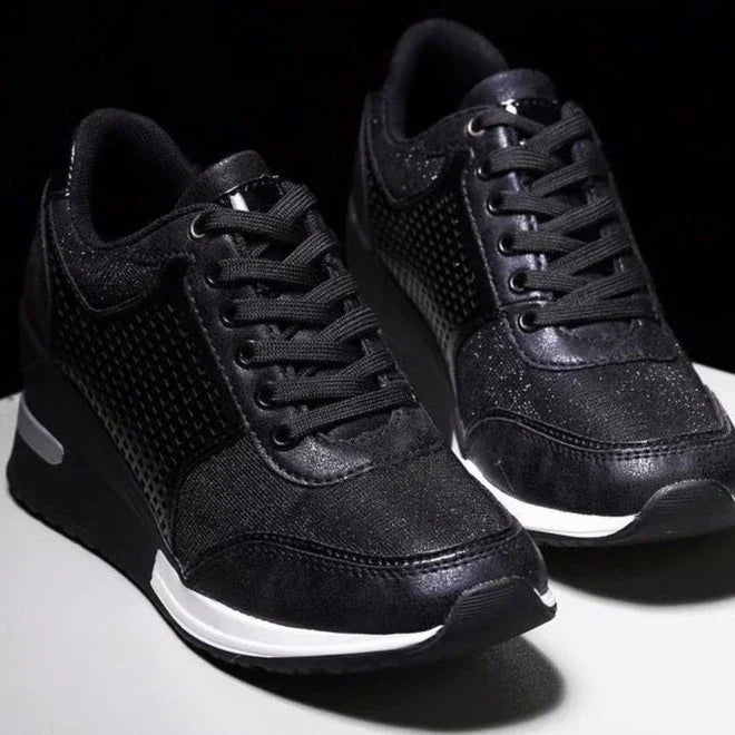 Cami Keile Sneakers