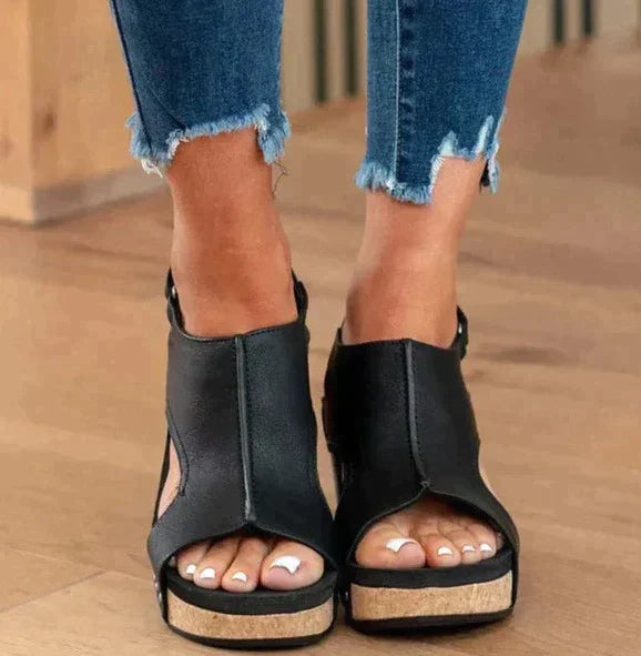 Damen-Sandalen von Laura mit orthopädischer Ausstattung