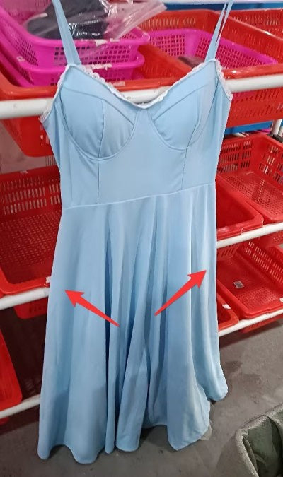 Damenkleid Julie: Lang, ärmellos, V-Ausschnitt