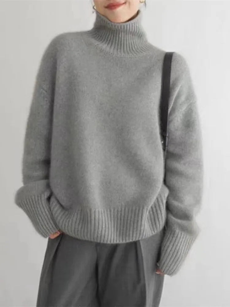 Damensweater Lina mit klassischem Rollkragen