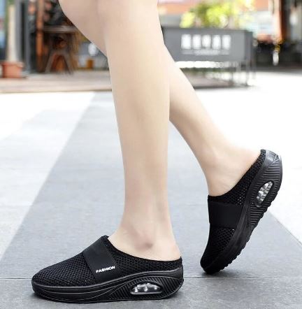 Della Plateau-Sneakers mit rutschfester Sohle