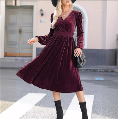 Einfarbiges Kleid mit langen Ärmeln von Ann
