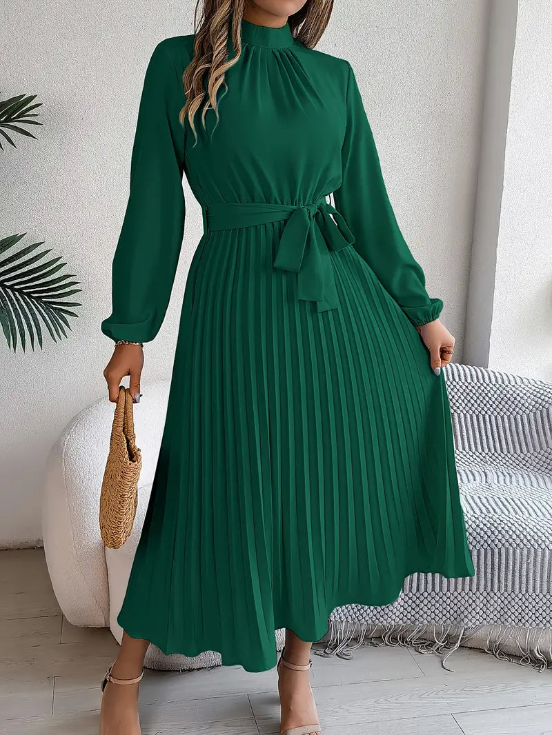 Einfarbiges Norina-Kleid mit Stehkragen und Faltengürtel