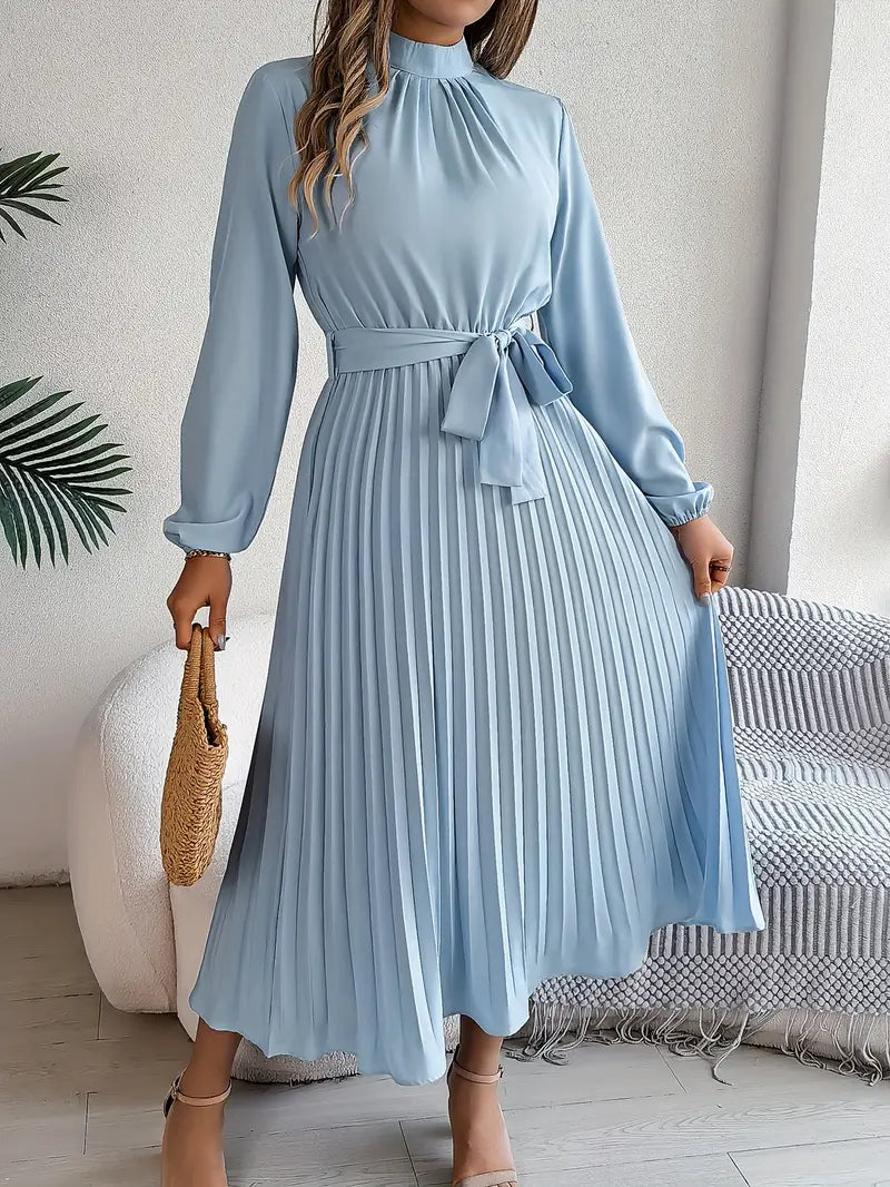 Einfarbiges Norina-Kleid mit Stehkragen und Faltengürtel