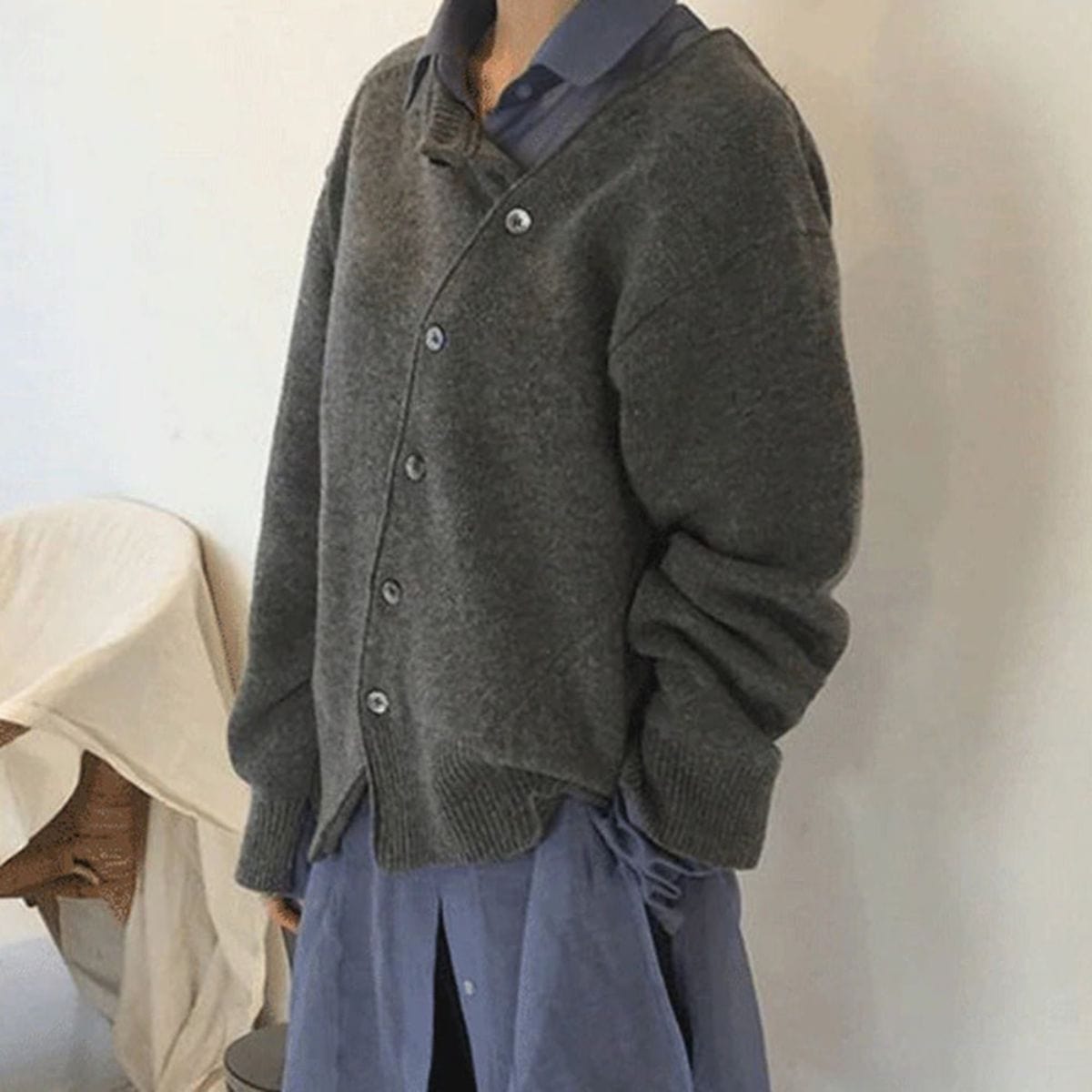 Elarova | Asymmetrische Strickjacke mit Knöpfen für Damen