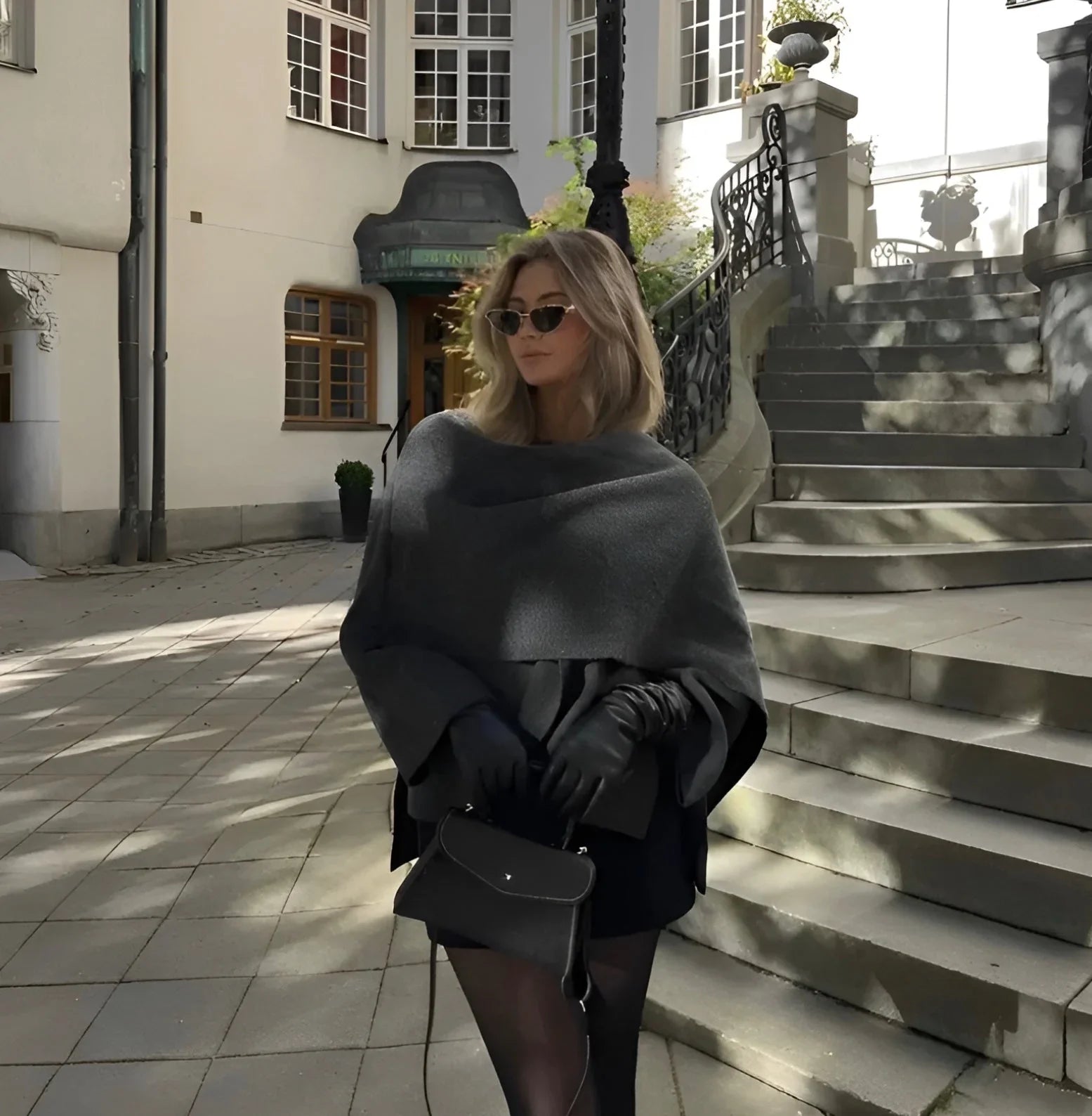 Elarova | Asymmetrischer Cape-Mantel für Damen