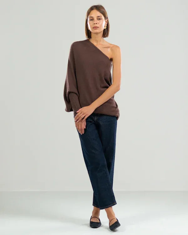Elarova | Asymmetrischer Damenpullover mit eleganter Drapierung