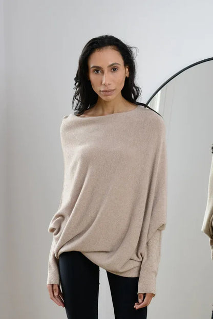 Elarova | Asymmetrischer Damenpullover mit eleganter Drapierung
