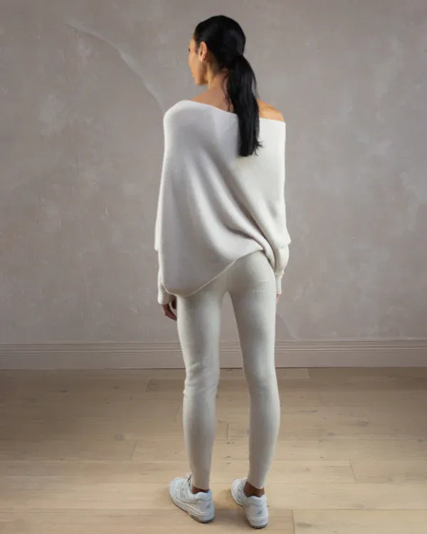Elarova | Asymmetrischer Damenpullover mit eleganter Drapierung
