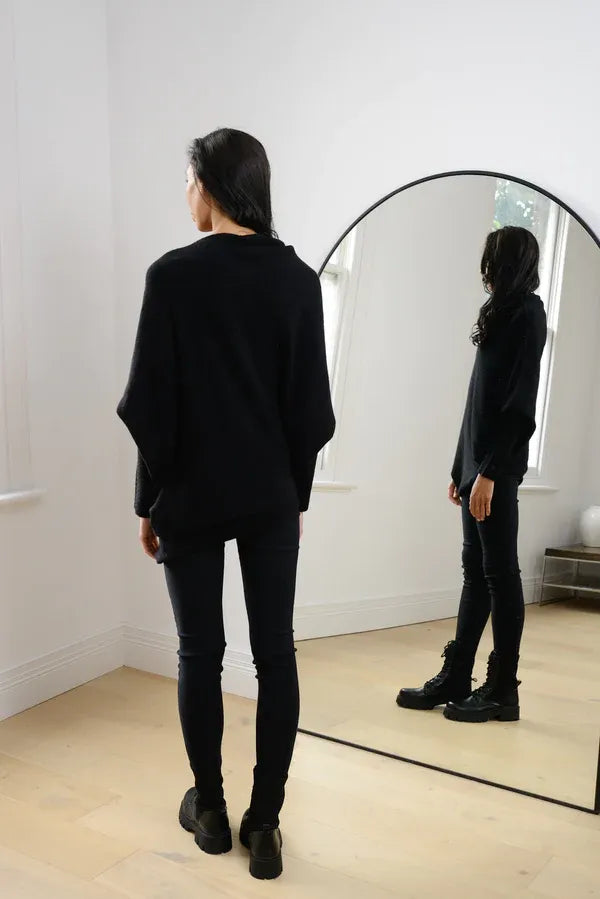 Elarova | Asymmetrischer Damenpullover mit eleganter Drapierung