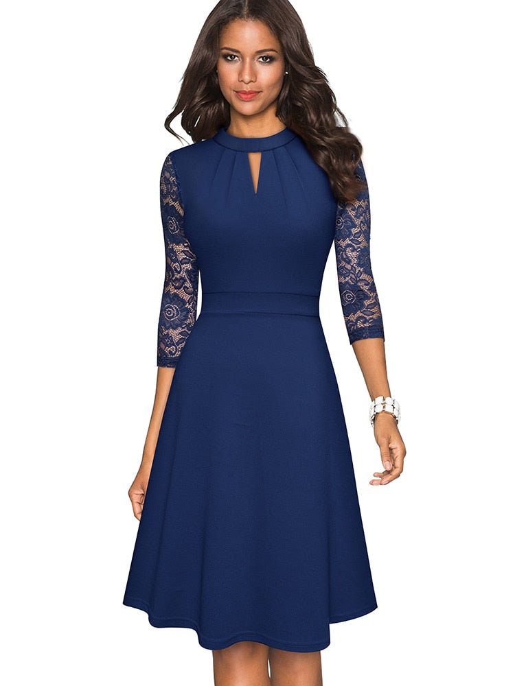 Elarova | Ausgehöhltes Spitzenkleid