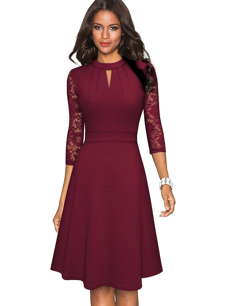 Elarova | Ausgehöhltes Spitzenkleid