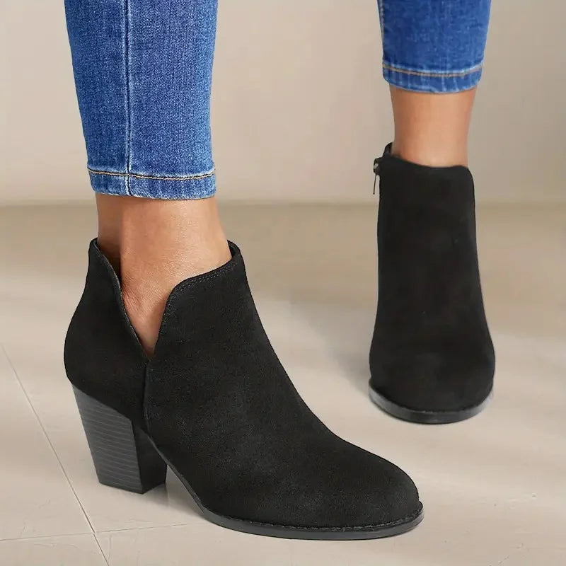 Elarova | Bequeme und modische orthopädische Schuhe.
