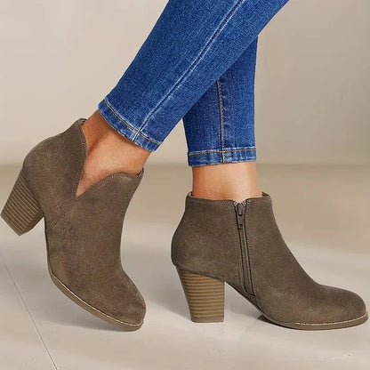 Elarova | Bequeme und modische orthopädische Schuhe.