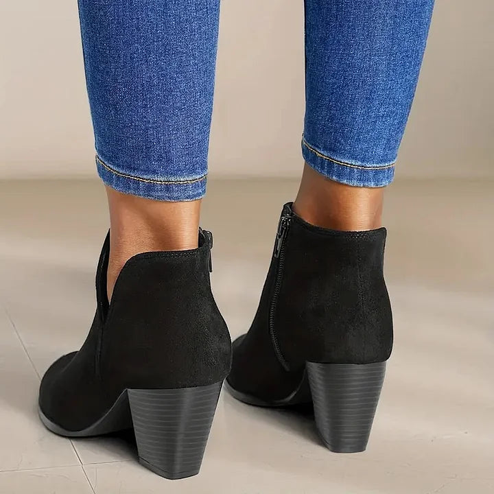 Elarova | Bequeme und modische orthopädische Schuhe.