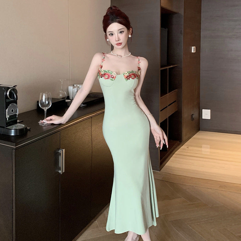 Elarova Blumen-Stickerei Charme Taillenkleid im Meerjungfrau-Stil