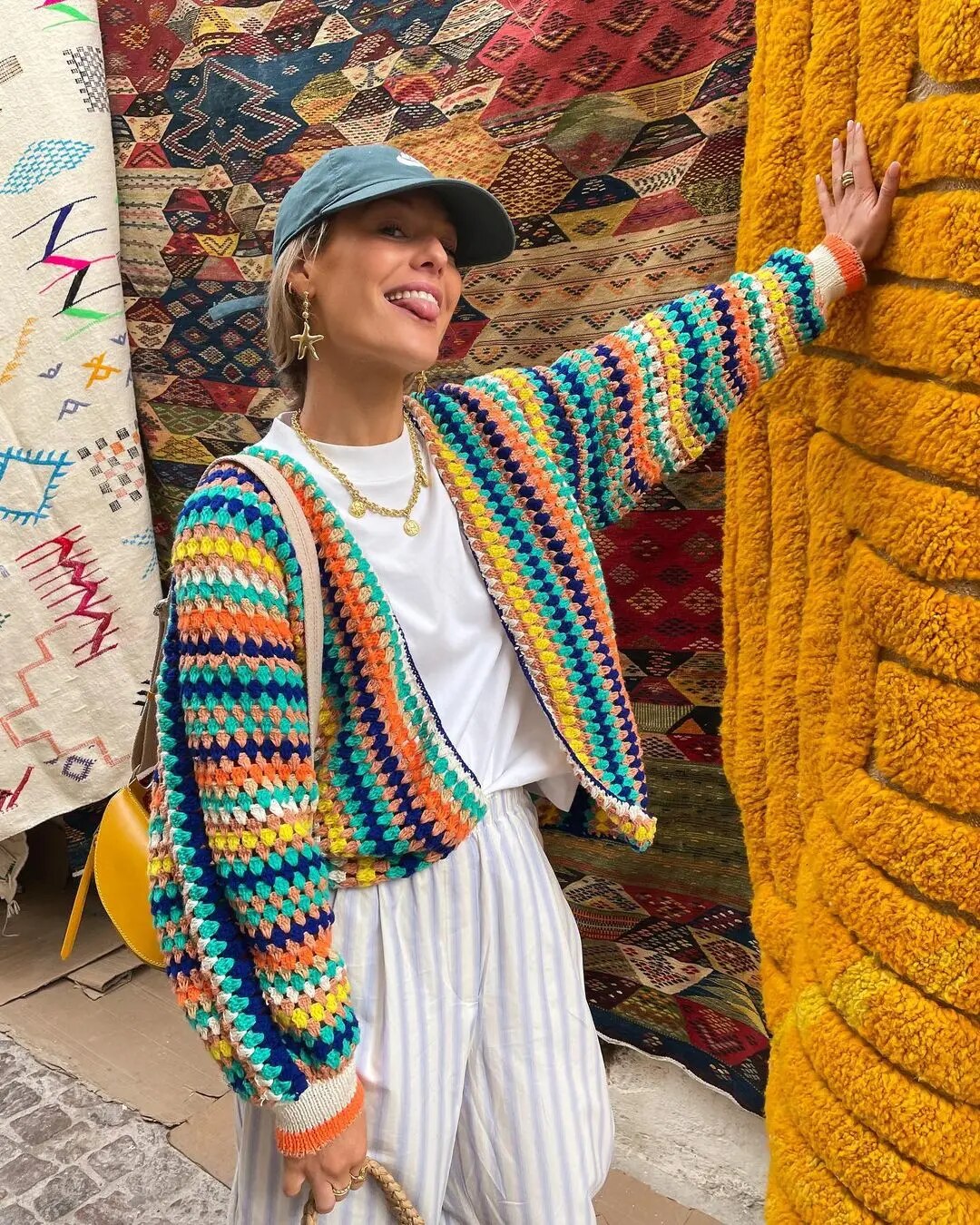 Elarova | Bunte gehäkelte Strickjacke