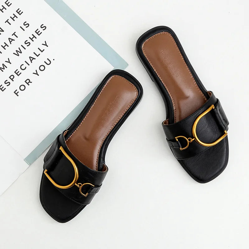 Elarova | Damen-Slipper aus Leder mit quadratischer Zehenpartie: Designer-Flats mit Metallverzierung, Outdoor-Flip-Flops, Gummisohle