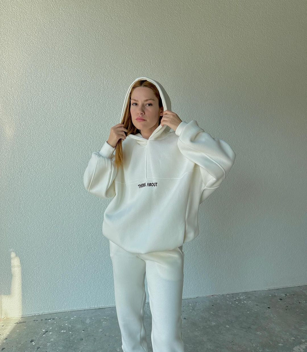 Elarova | Damen bequemer Hoodie mit weitem Schnitt und praktischen Kängurutaschen