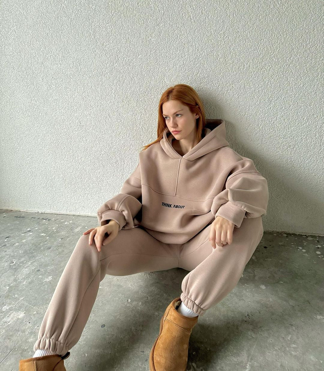 Elarova | Damen bequemer Hoodie mit weitem Schnitt und praktischen Kängurutaschen