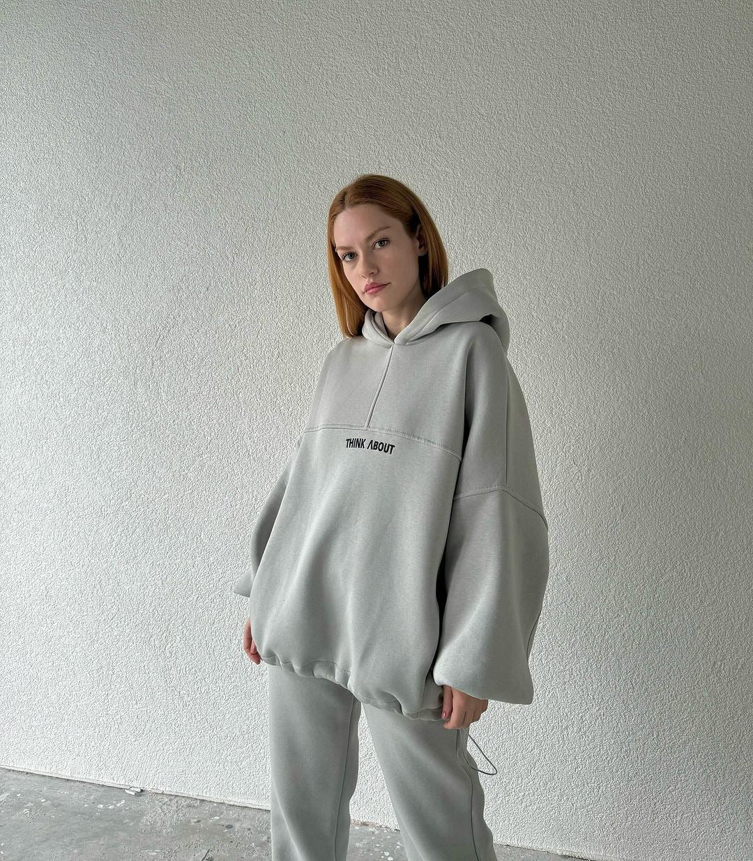 Elarova | Damen bequemer Hoodie mit weitem Schnitt und praktischen Kängurutaschen