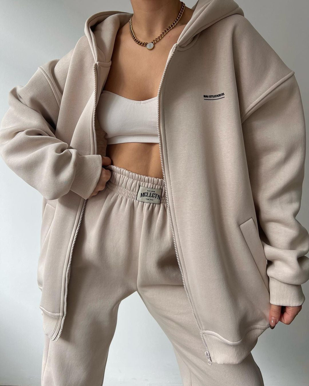 Elarova | Damen lässiger Oversized Hoodie mit durchgehendem Reißverschluss und praktischen Kängurutaschen