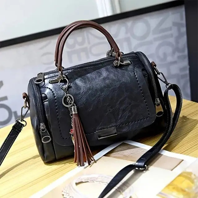 Elarova | DamenSchultertasche mit QuastenDekor: großes Fassungsvermögen, modisches Design