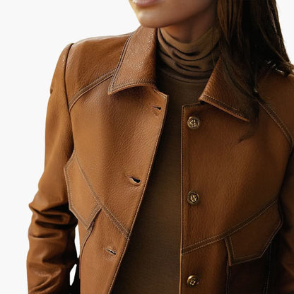 Elarova | Damenjacke mit Spitzkragen und Knopfverschluss