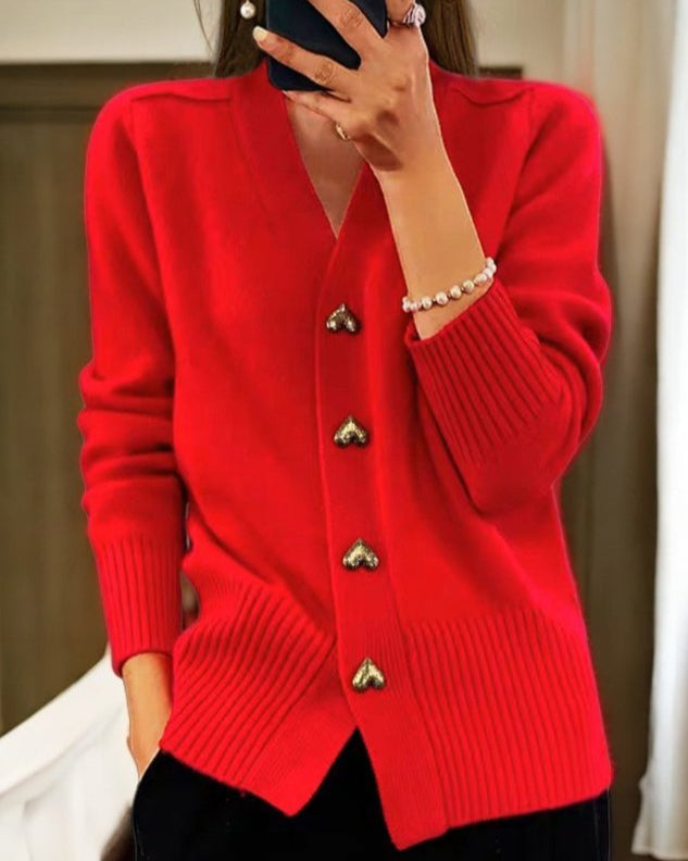 Elarova | Elegante Strickpullover mit Herzknöpfen