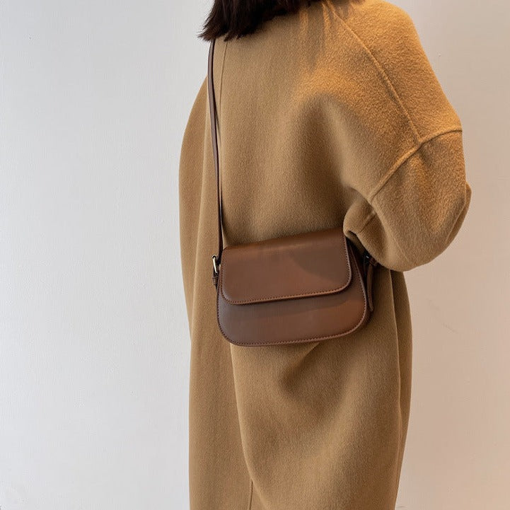 Elarova | Elegante handgefertigte Lederhandtasche