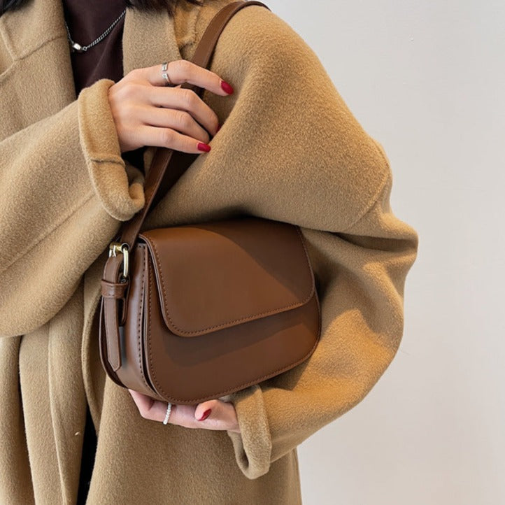 Elarova | Elegante handgefertigte Lederhandtasche