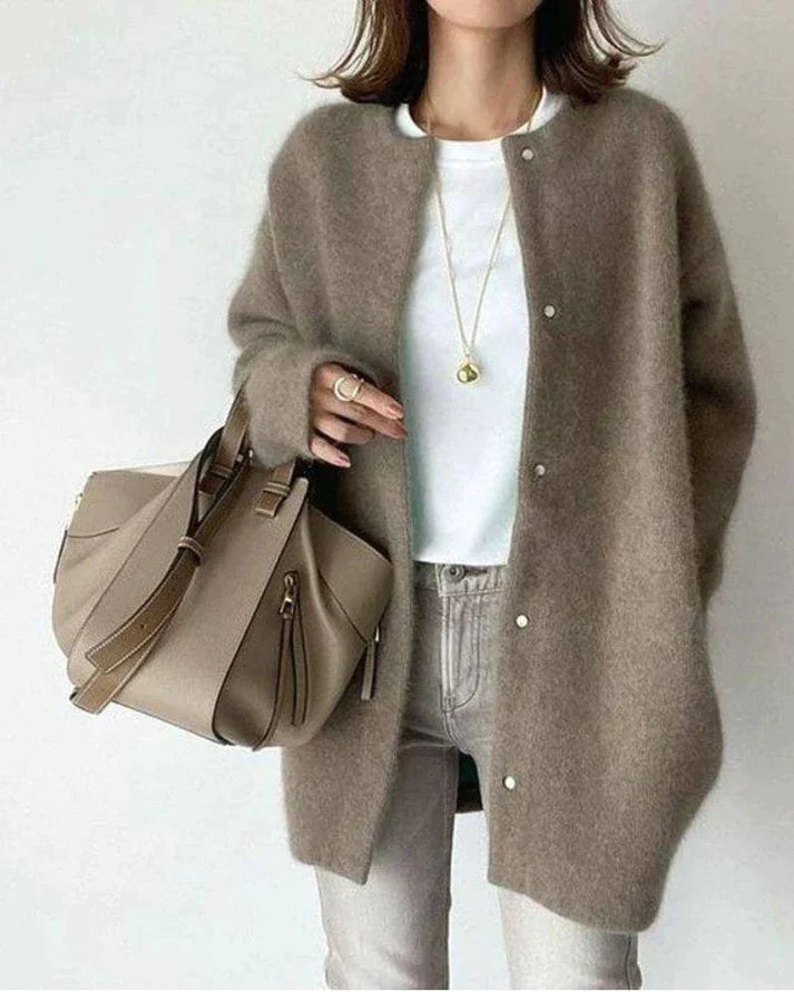 Elarova | Elegante und weiche Strickjacke