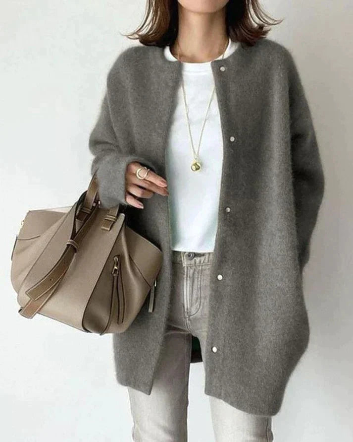 Elarova | Elegante und weiche Strickjacke