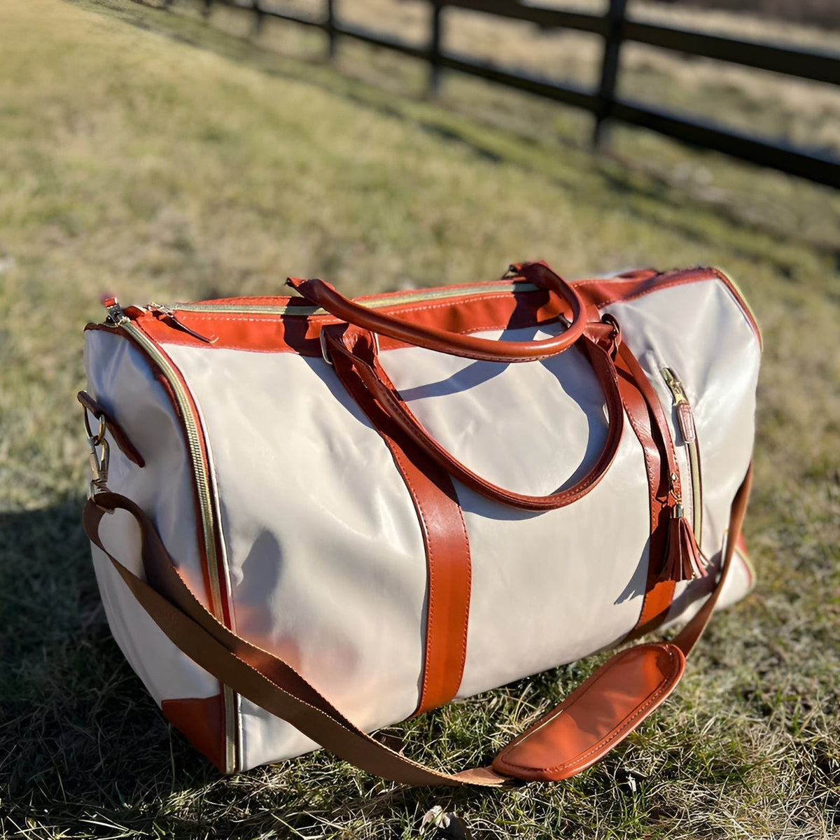 Elarova | Eleganter Kleiderorganizer Umhängetasche aus Vegan Leder